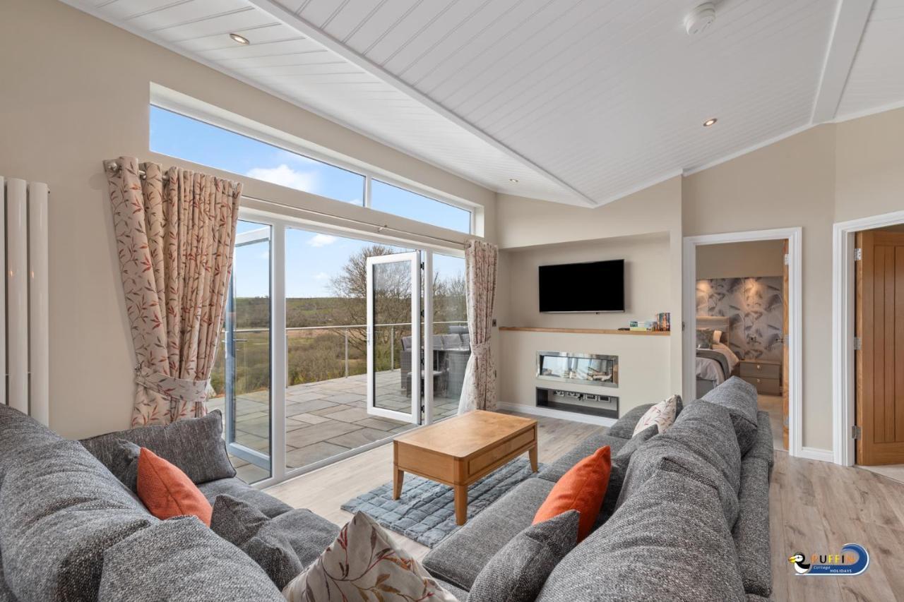 Valley View Lodge - Luxury Lodge, Hot Tub, Close To Beach Penally Exterior photo