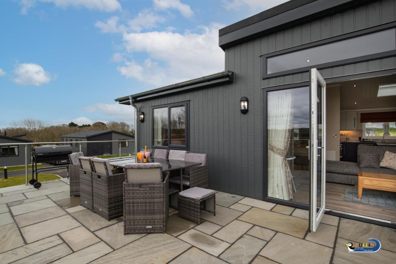 Valley View Lodge - Luxury Lodge, Hot Tub, Close To Beach Penally Exterior photo